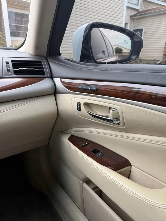 2015 Lexus LS 4th Gen - Image 11 of 15