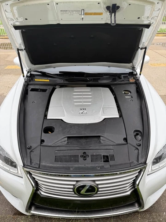 2015 Lexus LS 4th Gen - Image 14 of 15