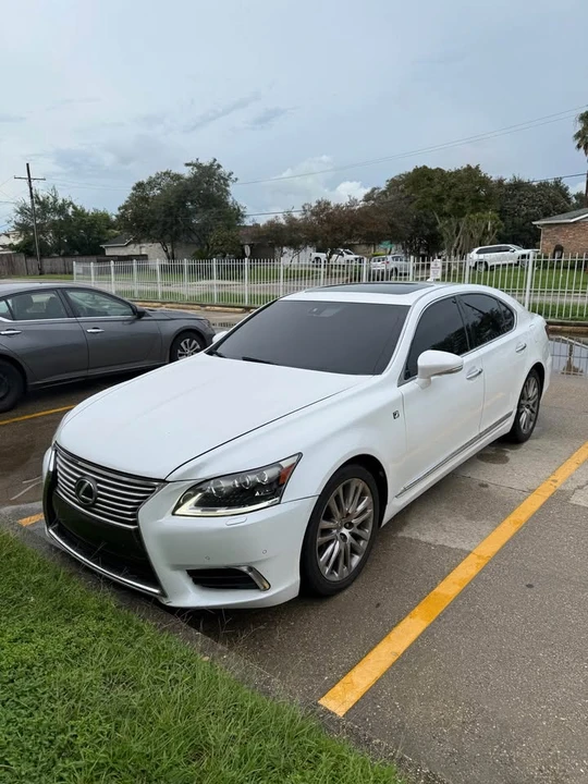 2015 Lexus LS 4th Gen - Image 2 of 15