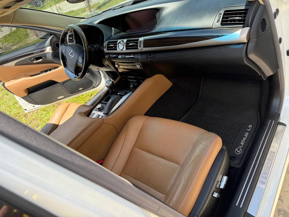 2015 Lexus LS 4th Gen - Image 7 of 10