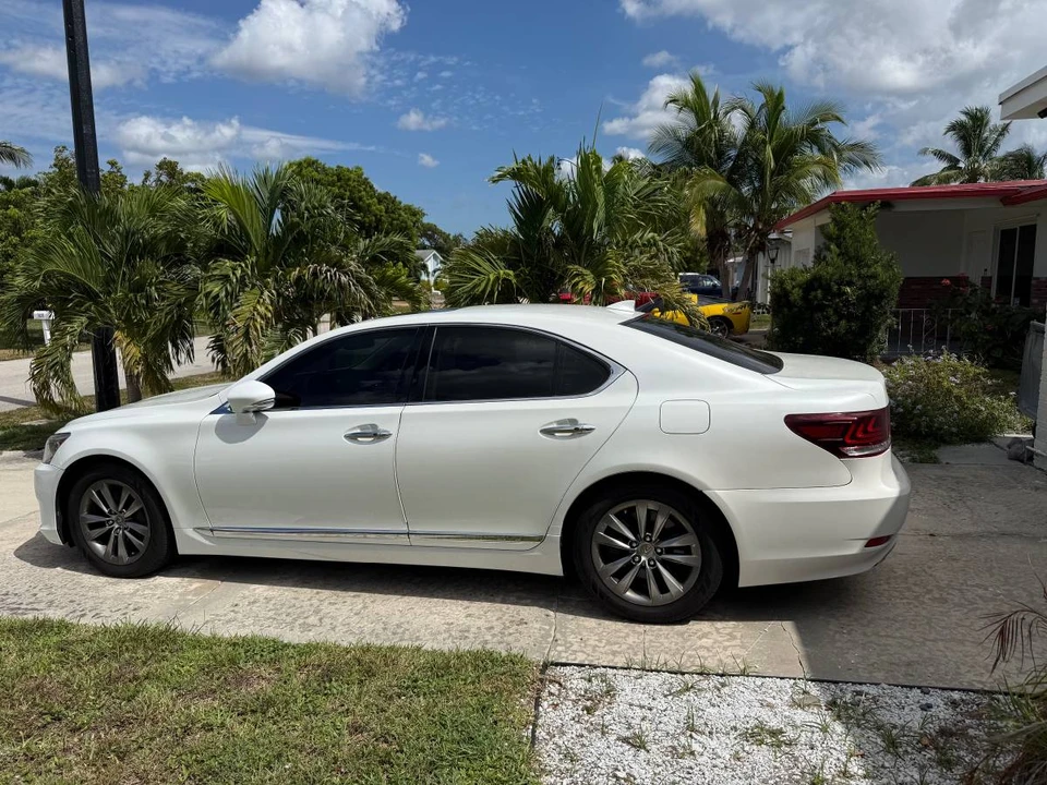2015 Lexus LS 4th Gen - Image 2 of 10