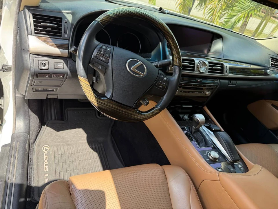 2015 Lexus LS 4th Gen - Image 6 of 10