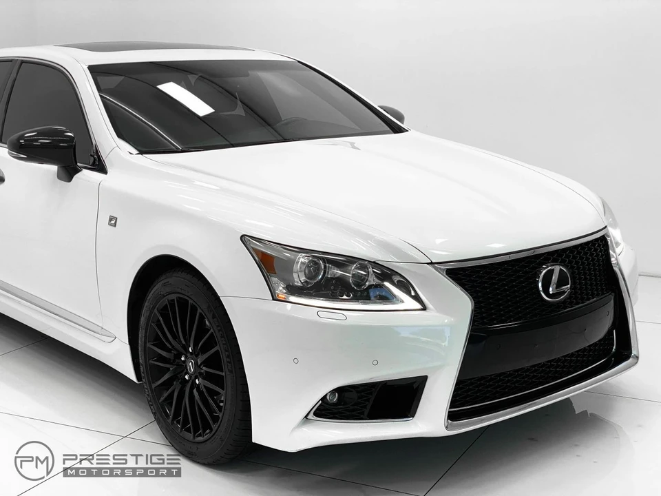 2015 Lexus LS 4th Gen - Image 9 of 31