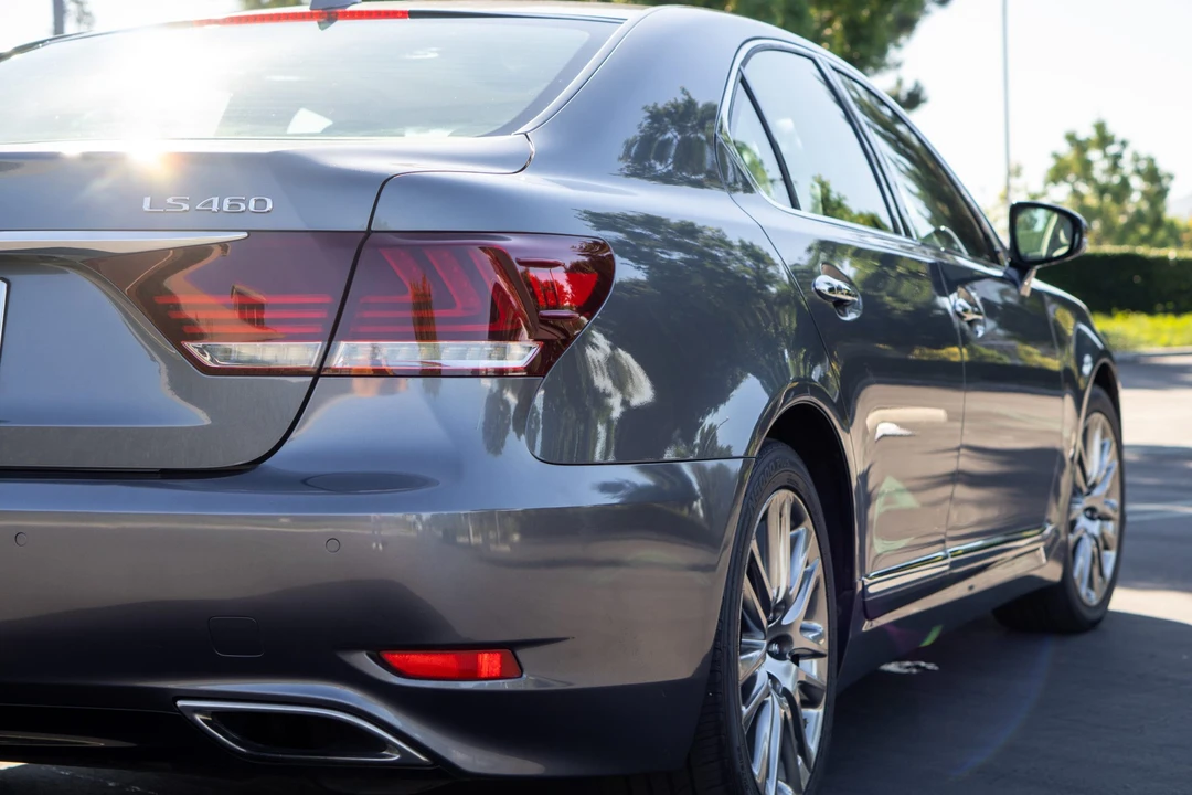 2015 Lexus LS 4th Gen - Image 22 of 31