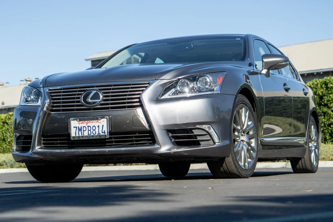 2015 Lexus LS 4th Gen - Image 2 of 31