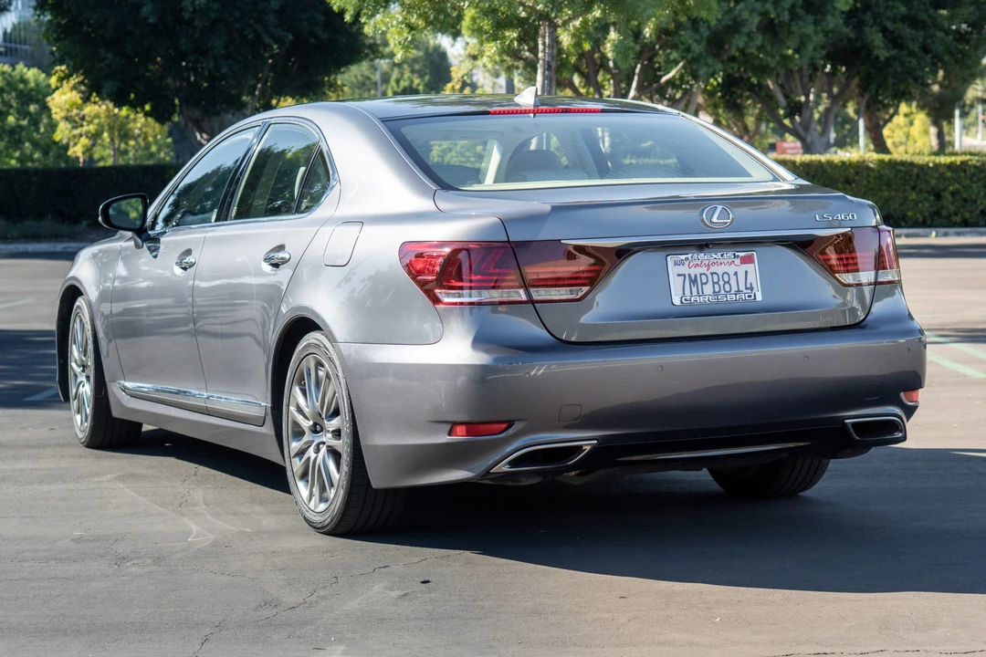 2015 Lexus LS 4th Gen - Image 11 of 31