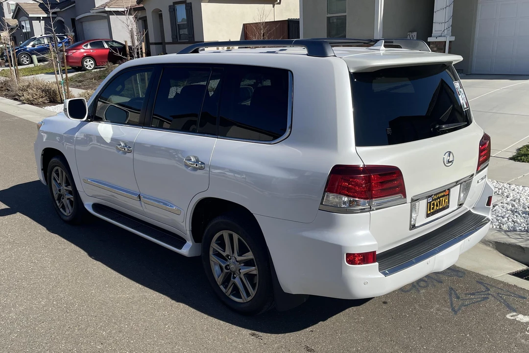 2015 Lexus LX 3rd Gen - Image 4 of 31
