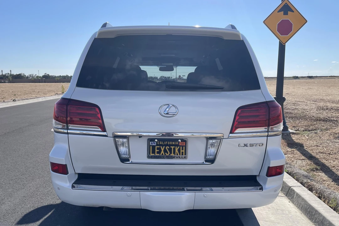 2015 Lexus LX 3rd Gen - Image 5 of 31