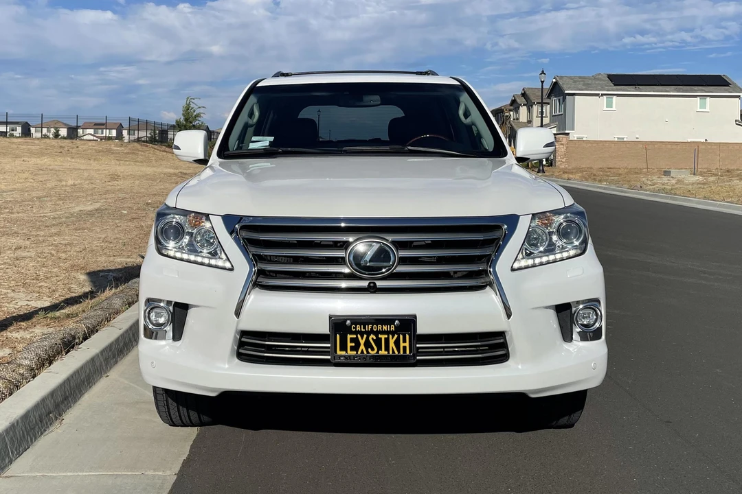 2015 Lexus LX 3rd Gen - Image 2 of 31