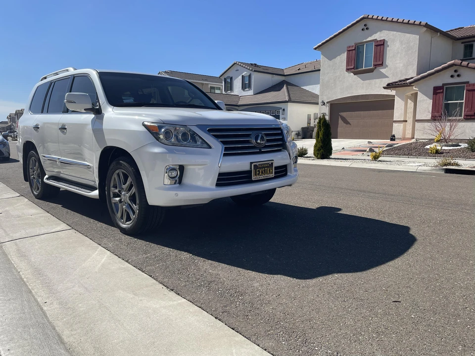 2015 Lexus LX 3rd Gen - Image 24 of 31