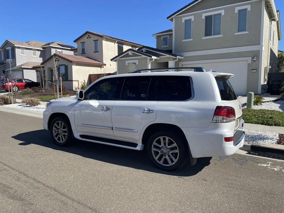 2015 Lexus LX 3rd Gen - Image 12 of 31