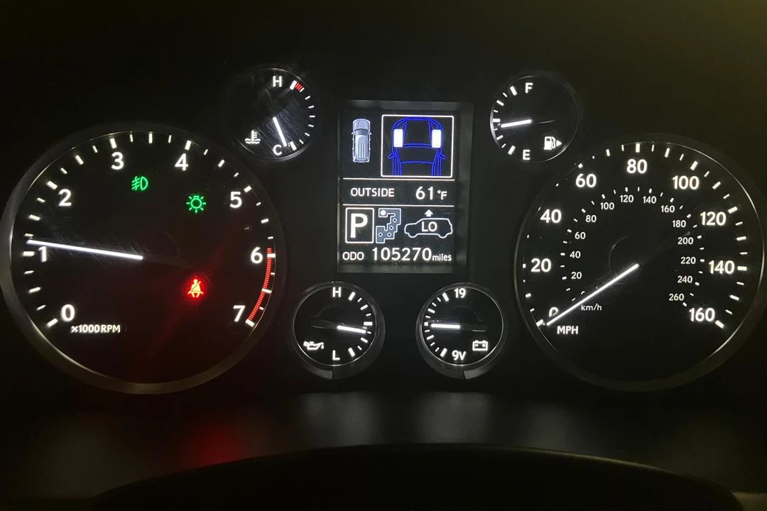 2015 Lexus LX 3rd Gen - Image 28 of 31