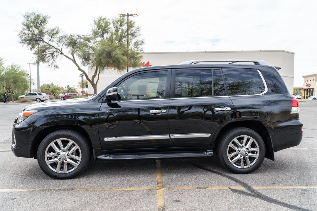 2015 Lexus LX 3rd Gen - Image 7 of 31