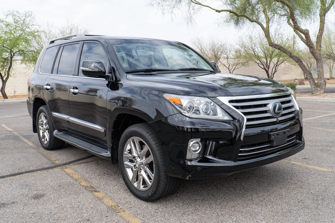2015 Lexus LX 3rd Gen - Image 9 of 31