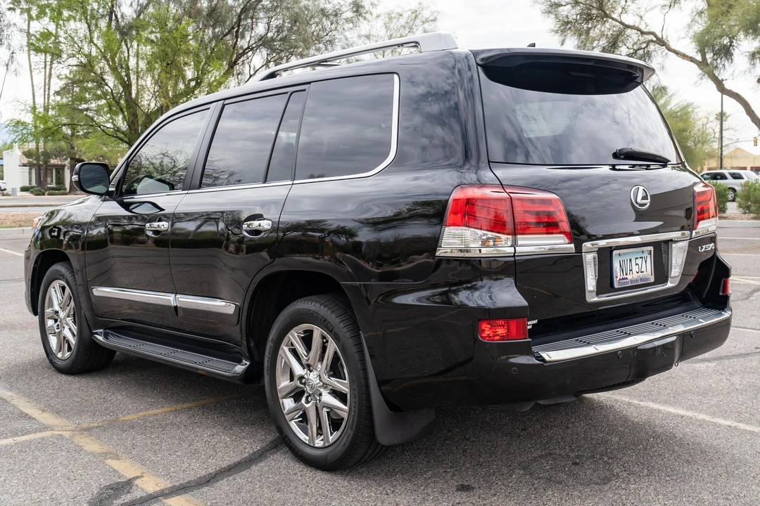 2015 Lexus LX 3rd Gen - Image 4 of 31