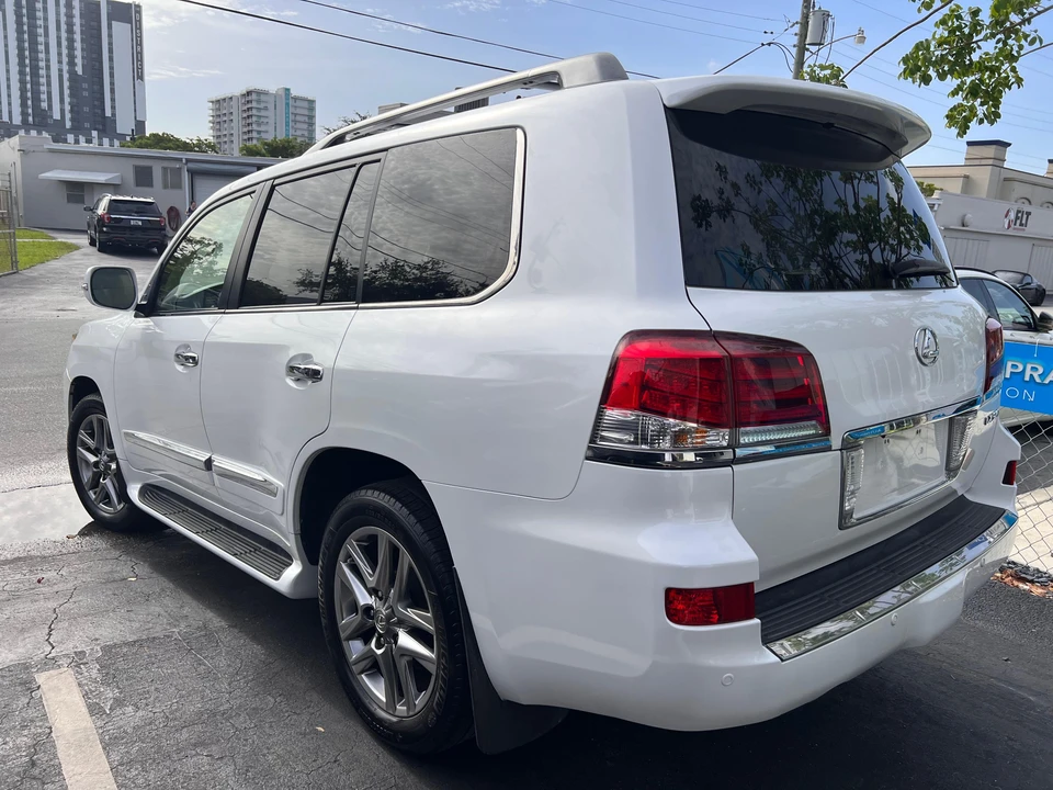 2015 Lexus LX 3rd Gen - Image 7 of 31