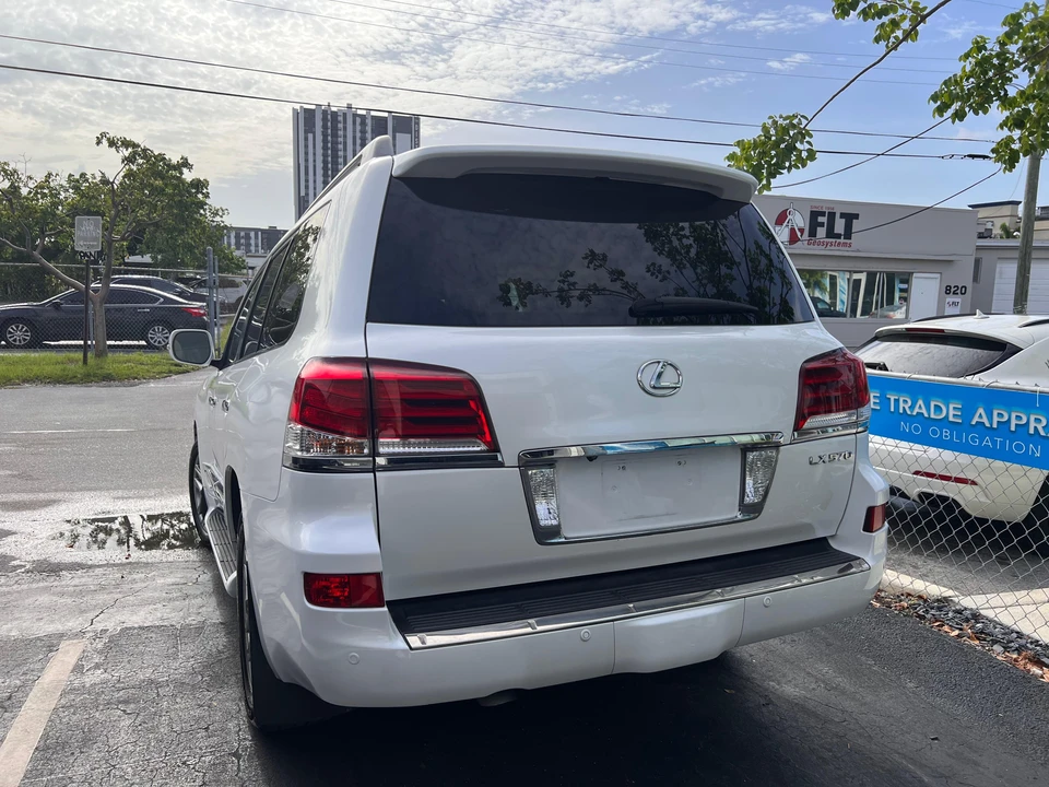 2015 Lexus LX 3rd Gen - Image 9 of 31