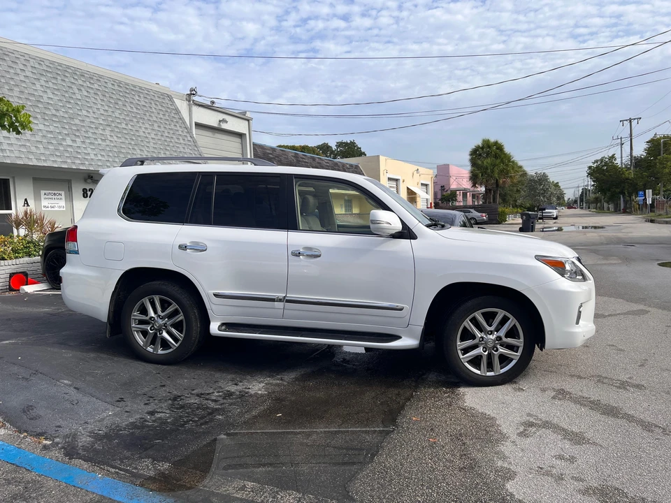 2015 Lexus LX 3rd Gen - Image 11 of 31