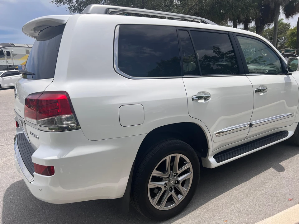 2015 Lexus LX 3rd Gen - Image 27 of 31