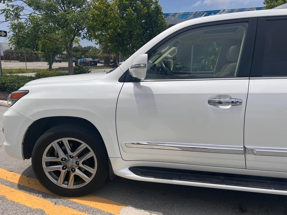 2015 Lexus LX 3rd Gen - Image 19 of 31
