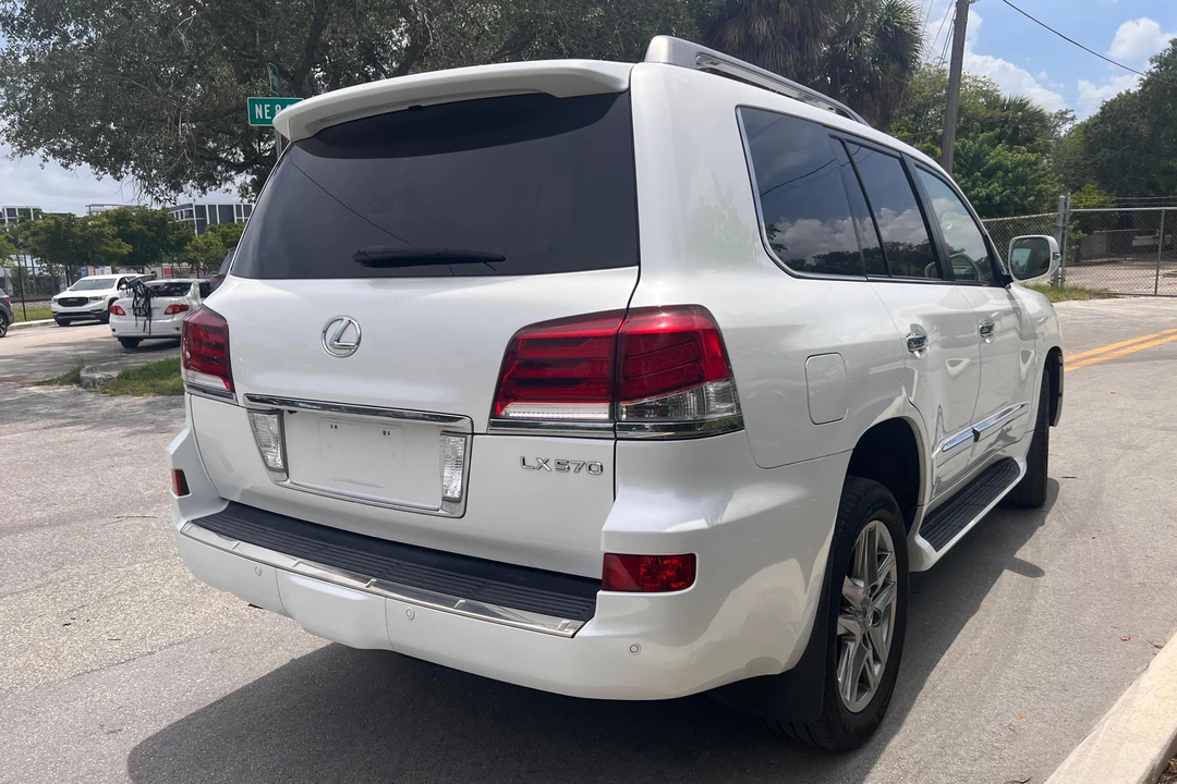 2015 Lexus LX 3rd Gen - Image 4 of 31