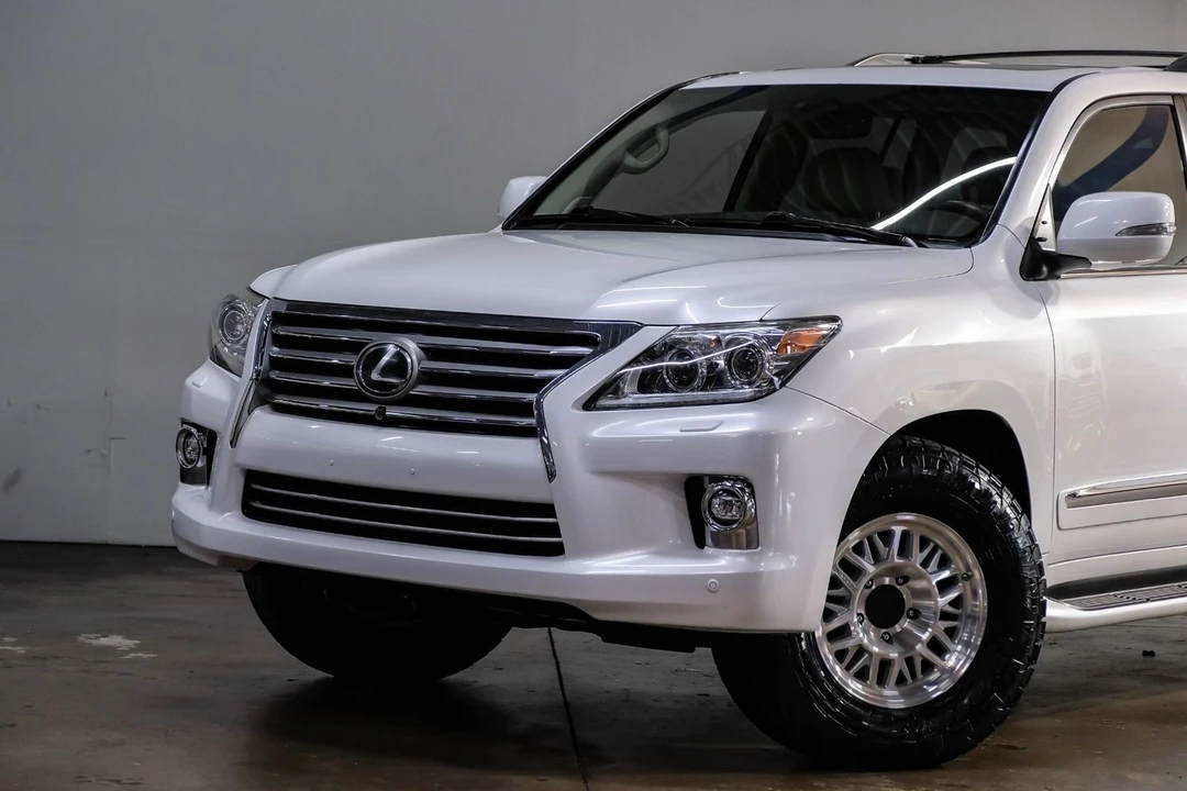 2015 Lexus LX 3rd Gen - Image 8 of 12