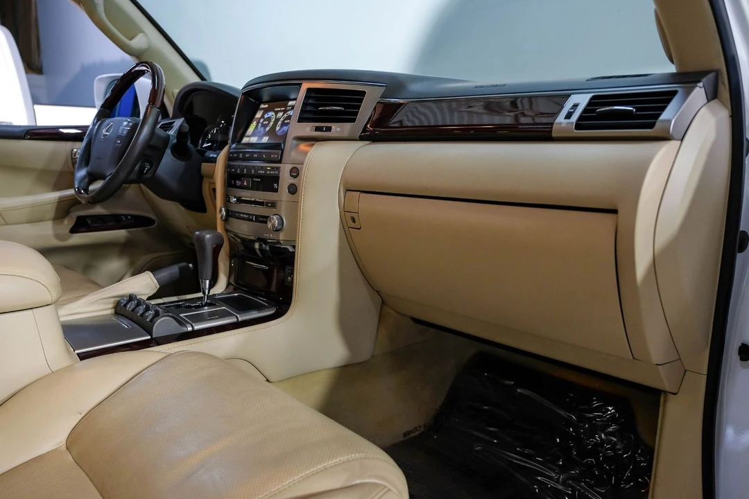 2015 Lexus LX 3rd Gen - Image 19 of 21