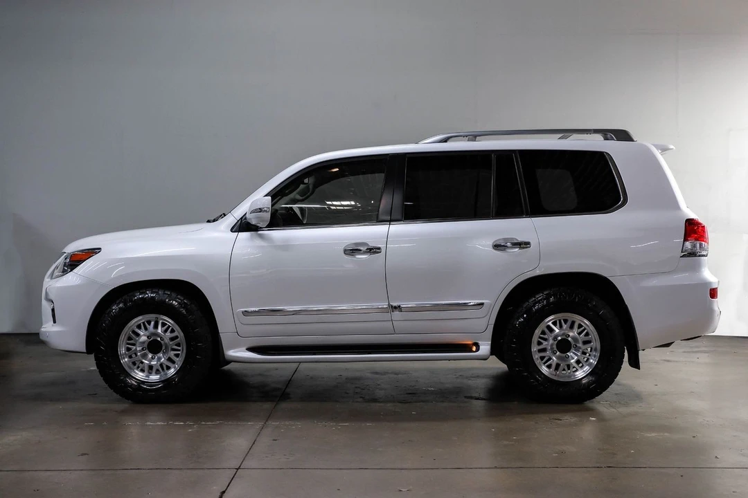 2015 Lexus LX 3rd Gen - Image 16 of 21