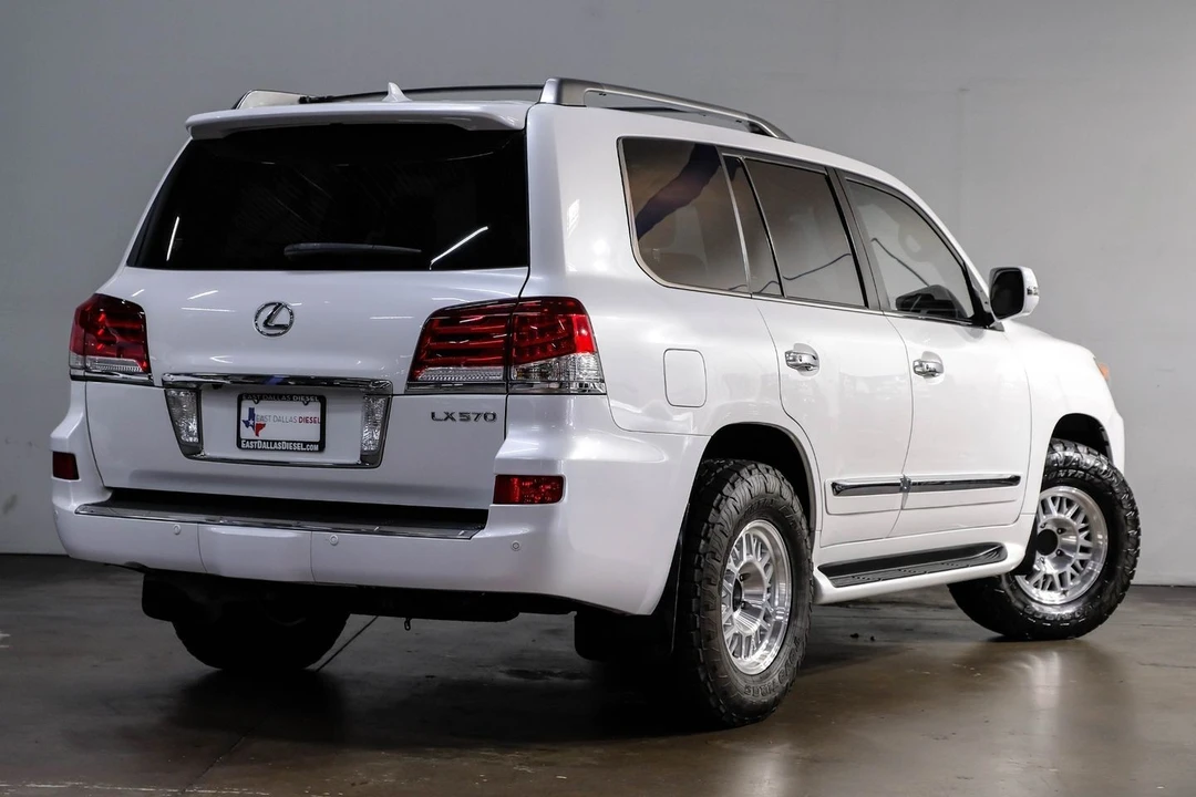 2015 Lexus LX 3rd Gen - Image 11 of 12