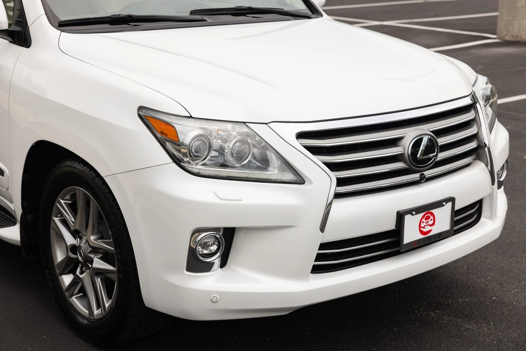 2015 Lexus LX 3rd Gen - Image 27 of 31