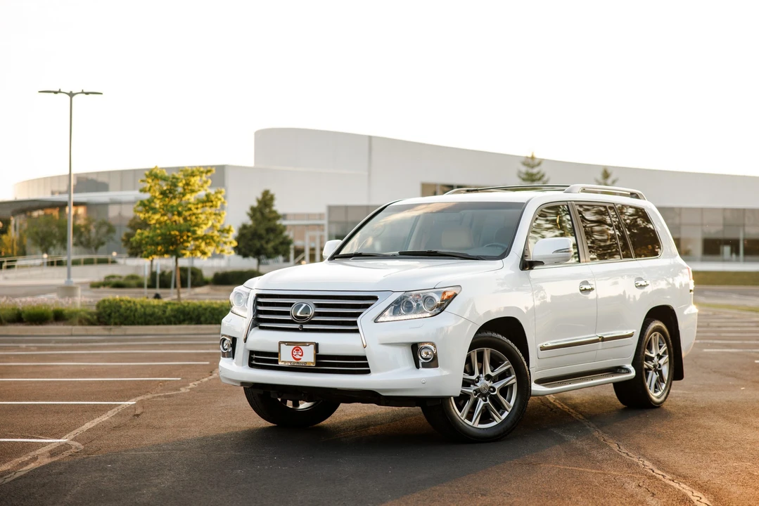 2015 Lexus LX 3rd Gen - Image 2 of 31