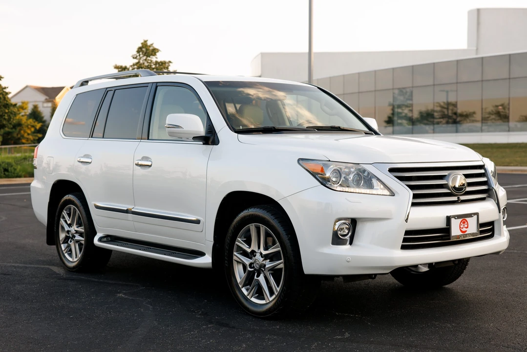 2015 Lexus LX 3rd Gen - Image 22 of 31
