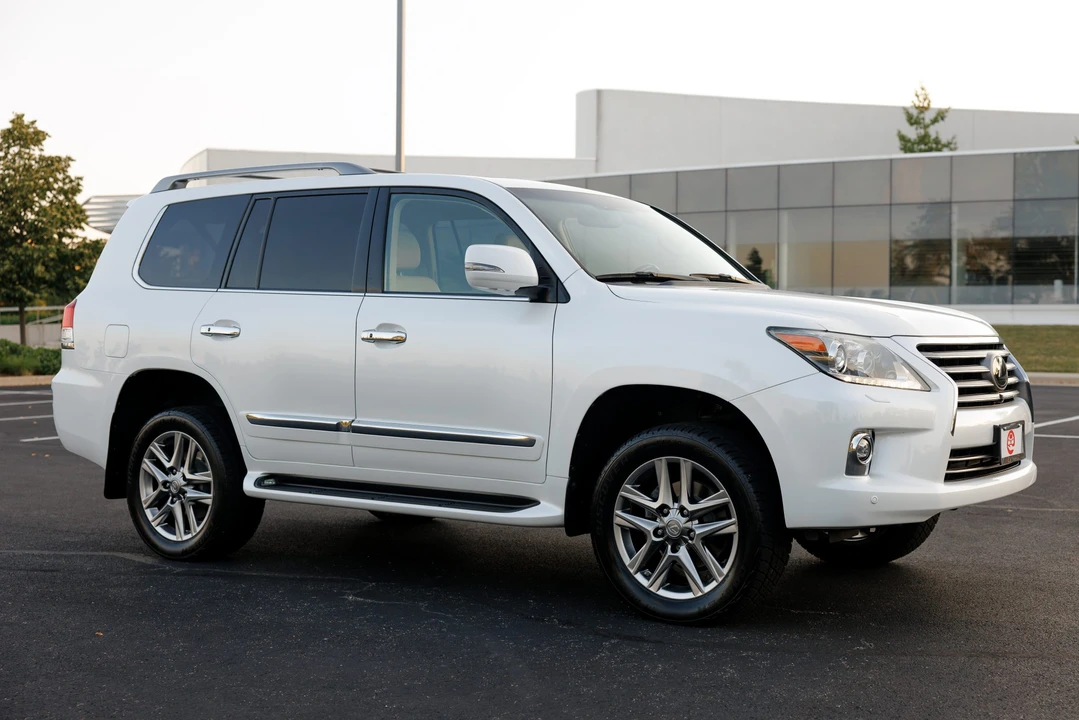2015 Lexus LX 3rd Gen - Image 20 of 31