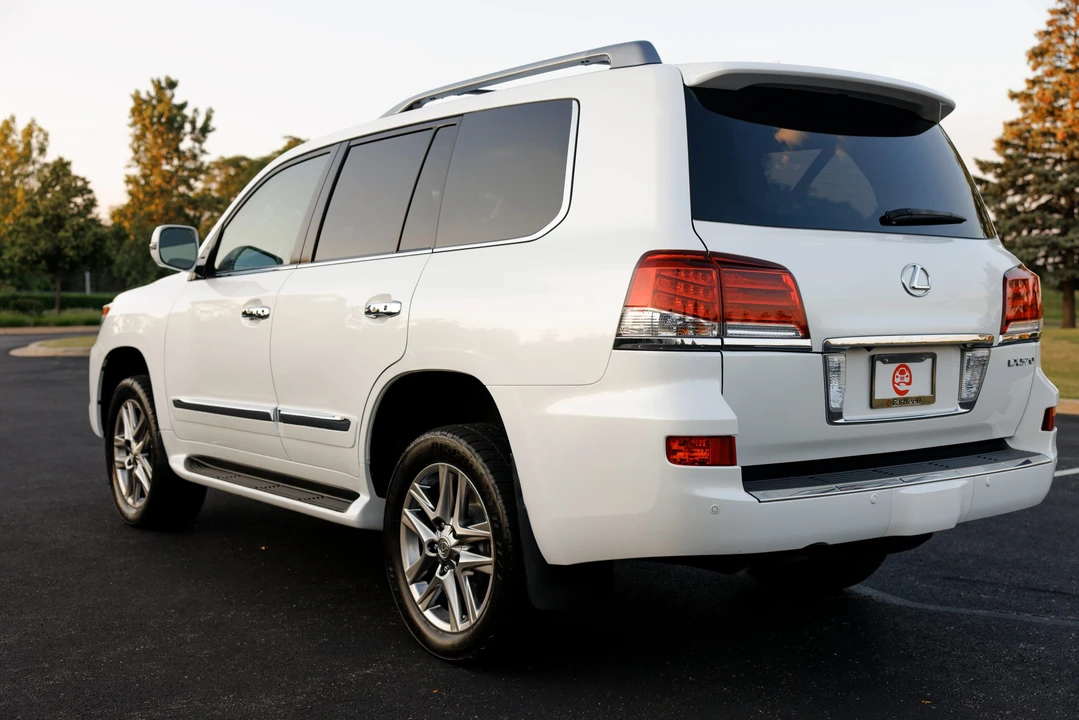 2015 Lexus LX 3rd Gen - Image 12 of 31