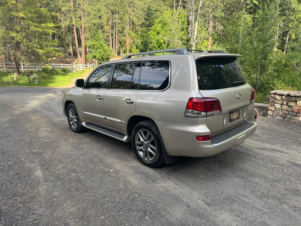 2015 Lexus LX 3rd Gen - Image 10 of 31