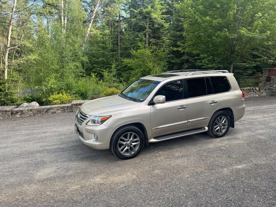 2015 Lexus LX 3rd Gen - Image 8 of 31