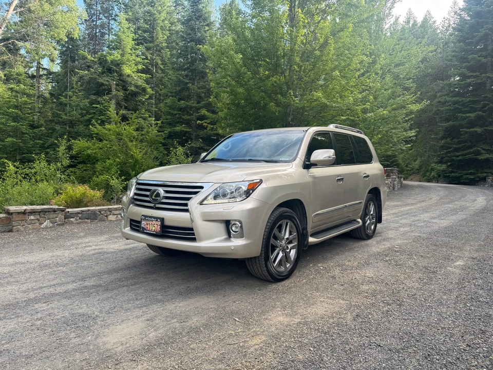 2015 Lexus LX 3rd Gen - Image 3 of 31