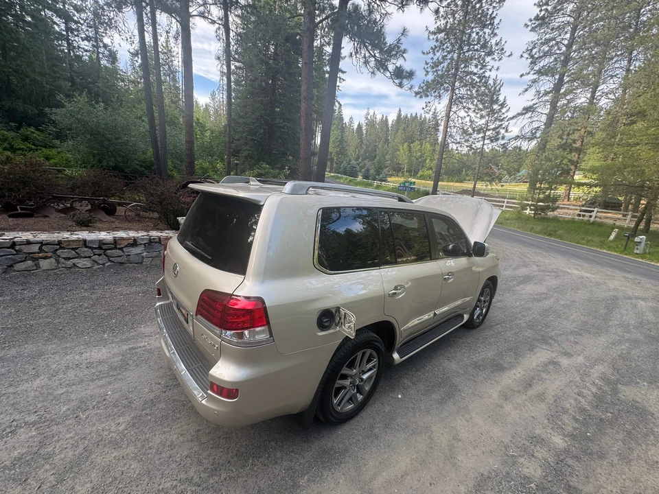 2015 Lexus LX 3rd Gen - Image 16 of 31
