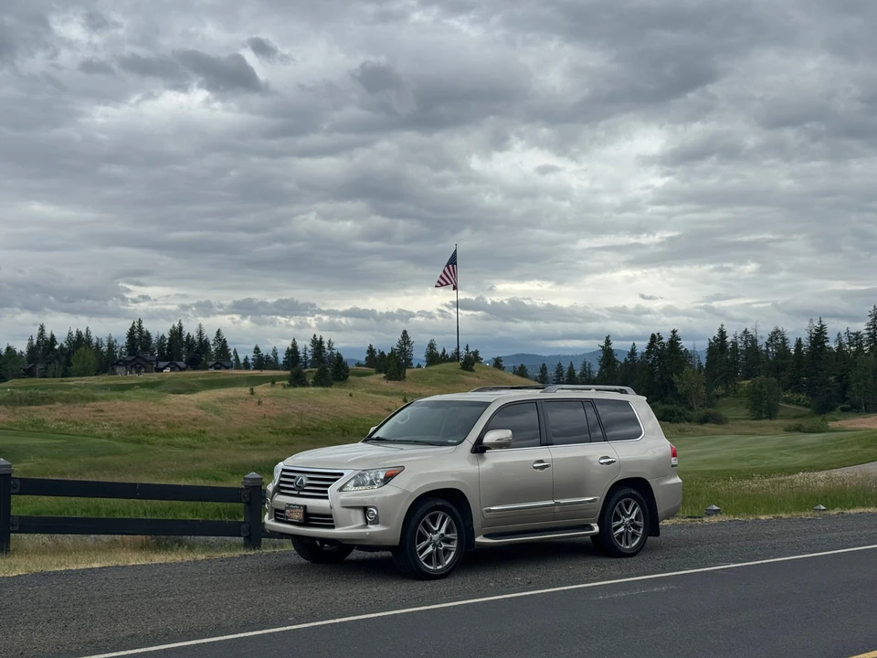 2015 Lexus LX 3rd Gen - Image 7 of 31