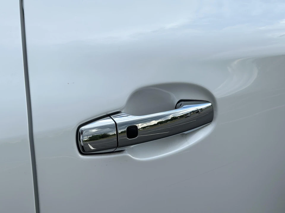 2015 Lexus LX 3rd Gen - Image 27 of 31