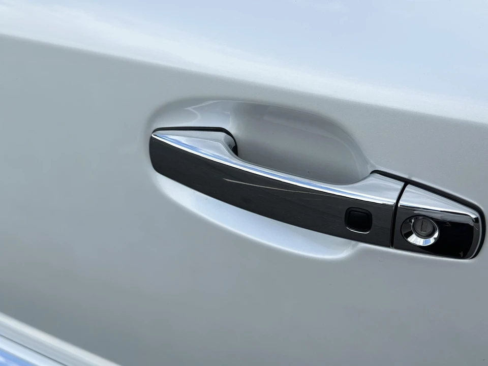 2015 Lexus LX 3rd Gen - Image 30 of 31