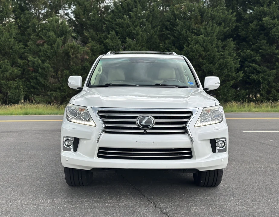 2015 Lexus LX 3rd Gen - Image 10 of 31