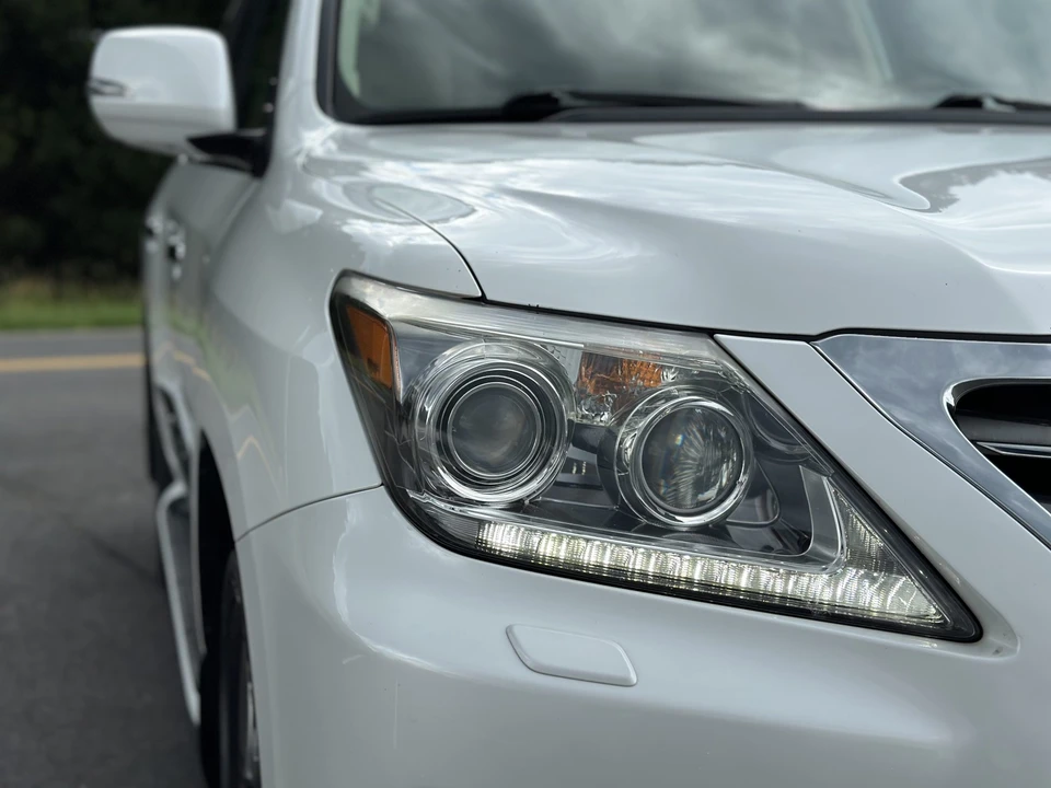 2015 Lexus LX 3rd Gen - Image 25 of 31