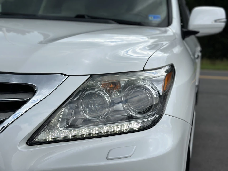 2015 Lexus LX 3rd Gen - Image 23 of 31