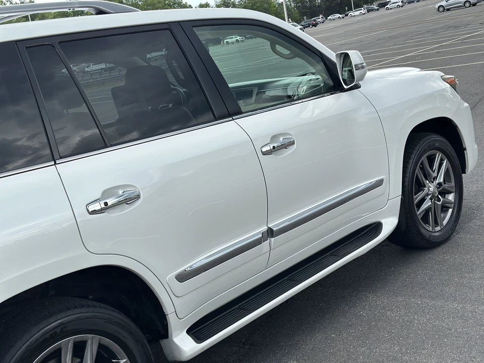 2015 Lexus LX 3rd Gen - Image 20 of 31