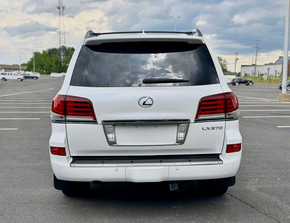 2015 Lexus LX 3rd Gen - Image 5 of 31