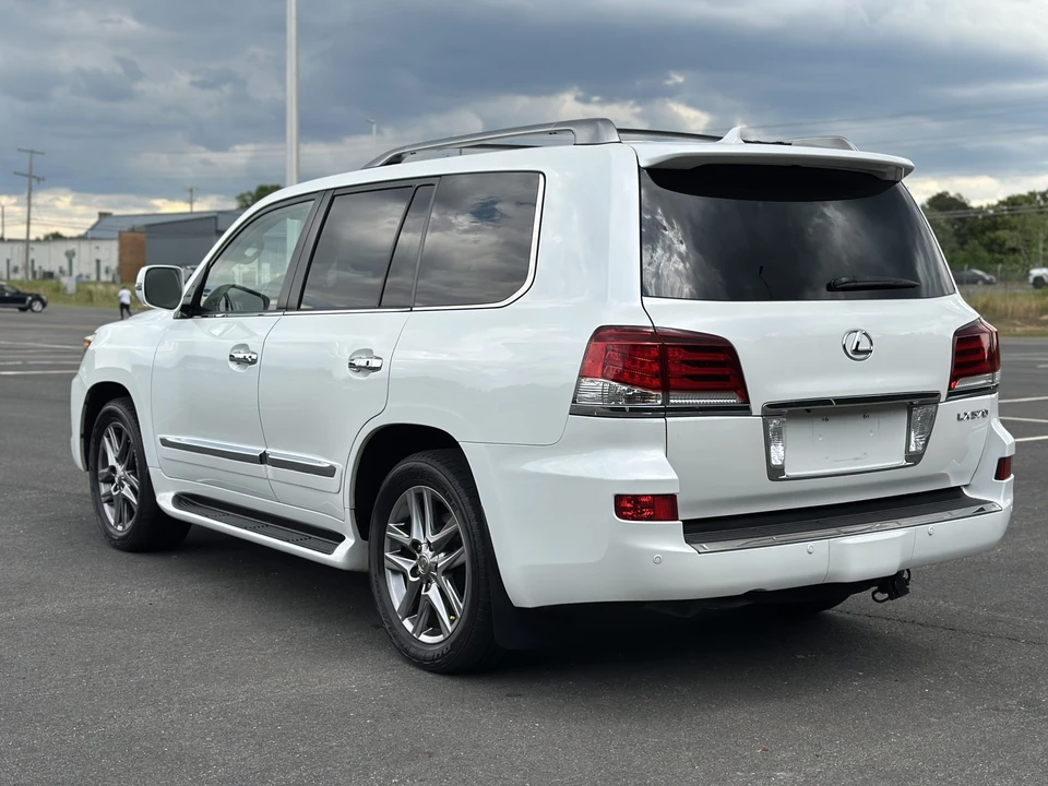 2015 Lexus LX 3rd Gen - Image 4 of 31
