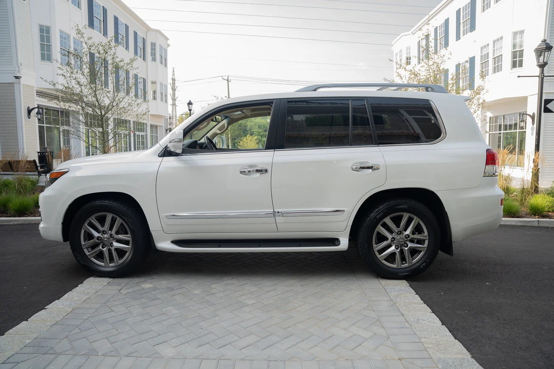 2015 Lexus LX 3rd Gen - Image 12 of 31