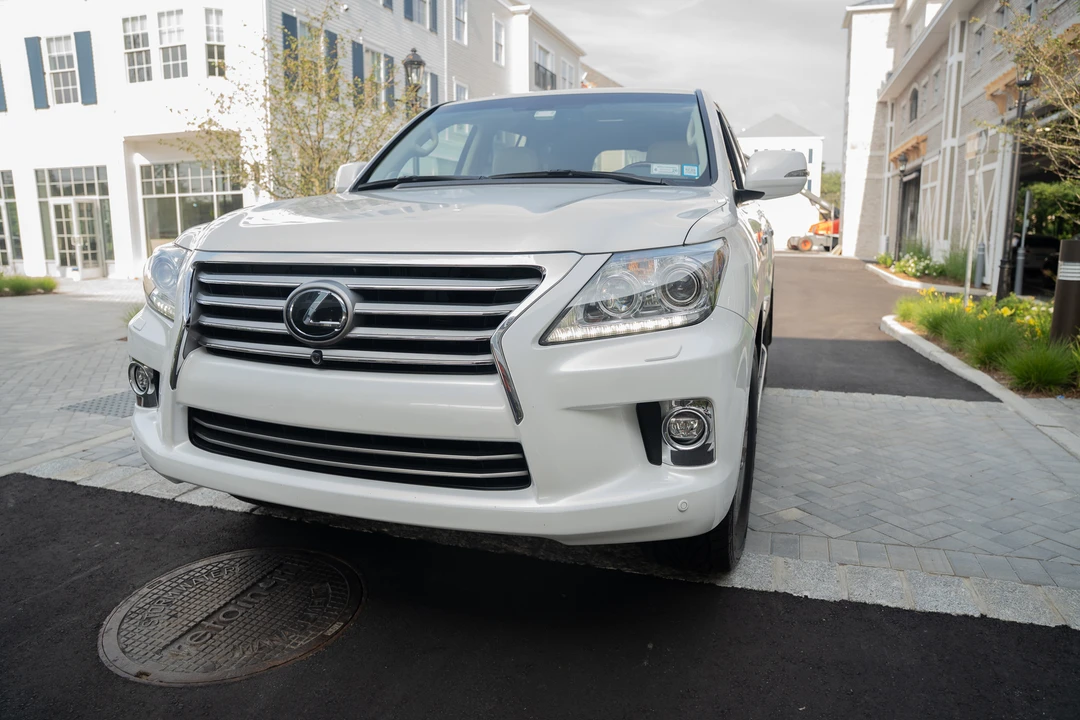 2015 Lexus LX 3rd Gen - Image 4 of 31