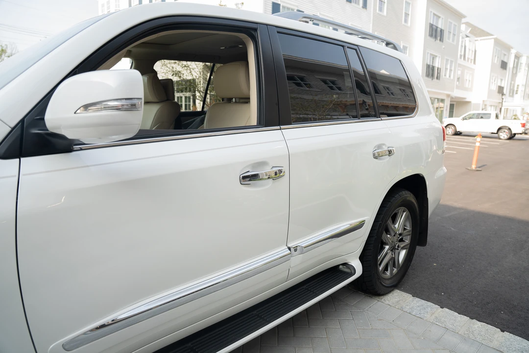 2015 Lexus LX 3rd Gen - Image 30 of 31
